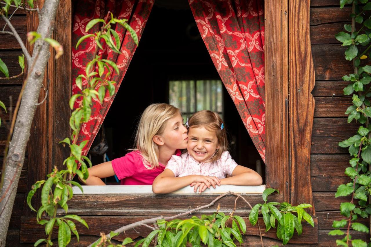 Familien-Appartements Oerglwirt'S Gut Mariapfarr Exteriör bild